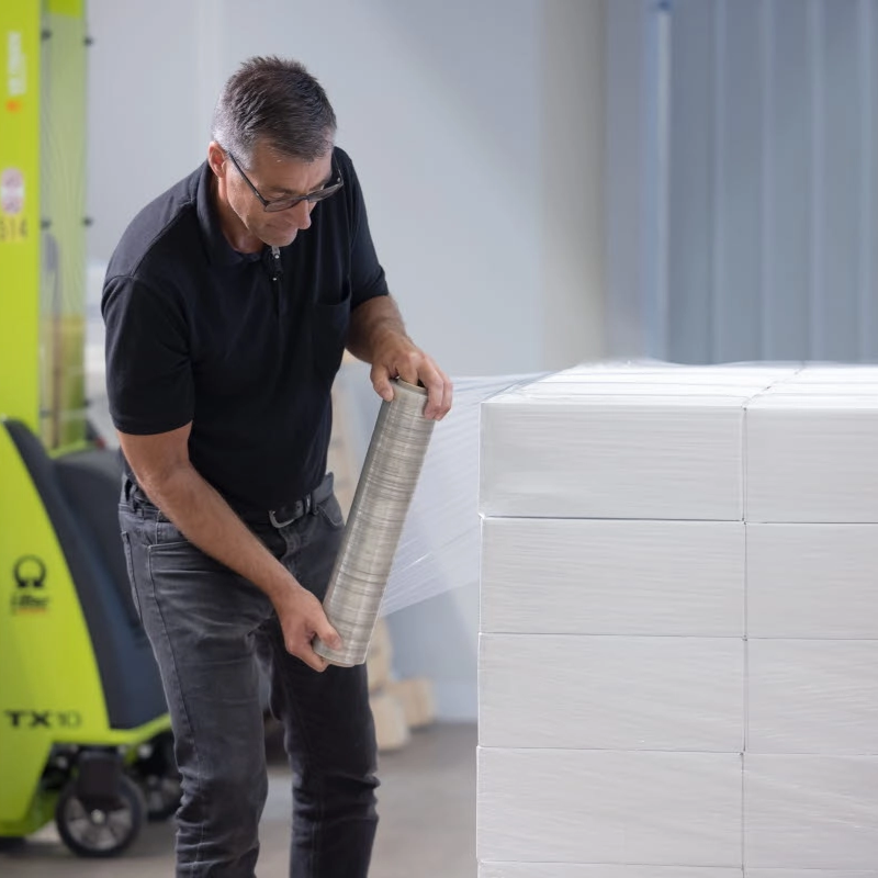 Proten film idem est quod inhaeret wrap?